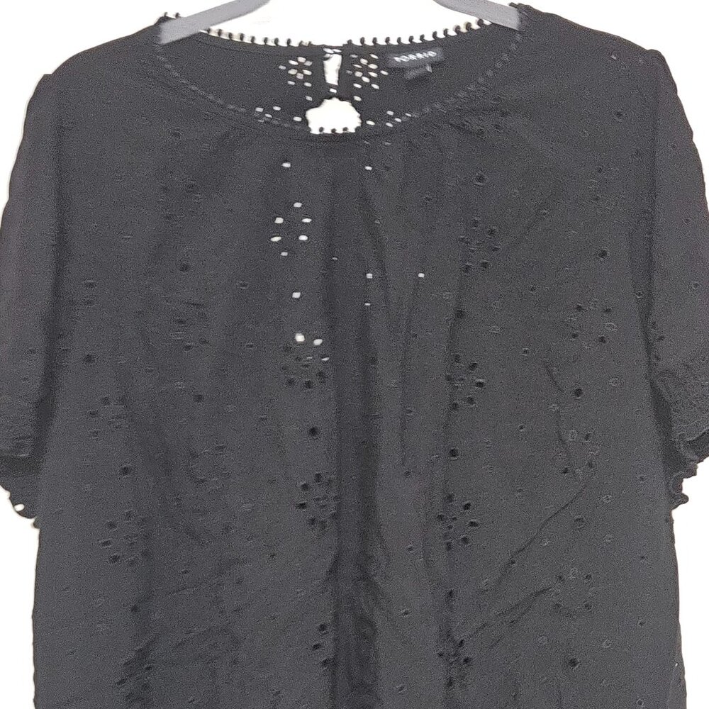 Torrid Short Sleeve Lace Exposed Back Women's Top Size 3